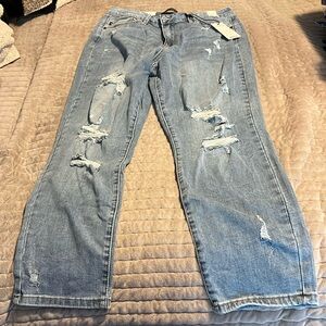 NWT Judy Blue 15/32 boyfriend high waist distressed jeans